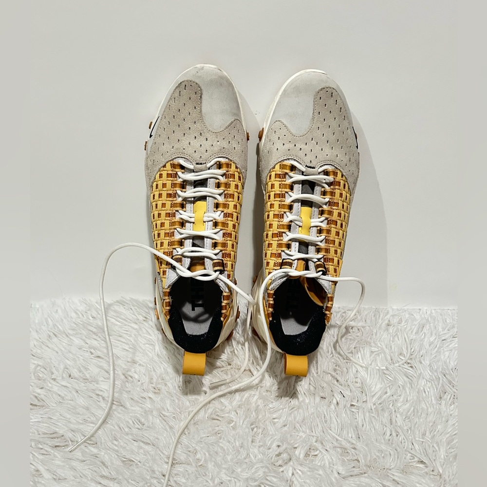 Nile React Sertu Grey Honeycomb Running Shoe Men’… - image 4